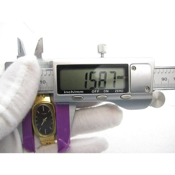 Vtg Timex Hand Wind Analog 15mm Dial Oval Watch (G681) - Picture 2 of 7